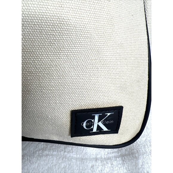 Calvin Klein Beige Canvas Crossbody Bag With Black Strap & Zipper - Picture 3 of 12